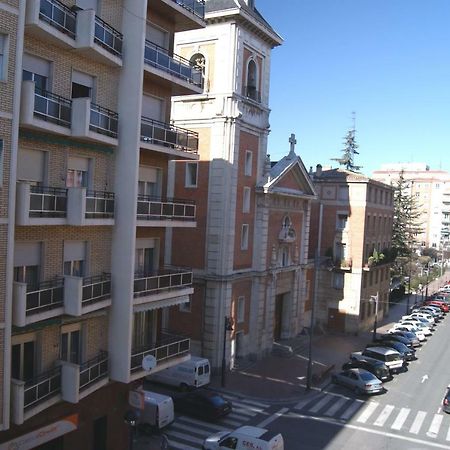 Calfred Junto A Parque Gallarza Logroño Zewnętrze zdjęcie